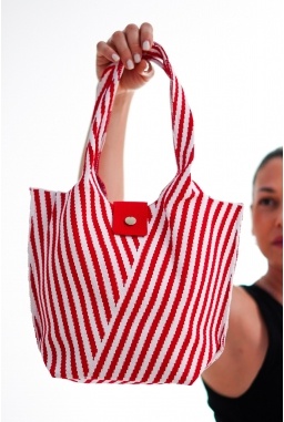 Bolso Exclusivo Rojo y Blanco con Patrn Geomtrico